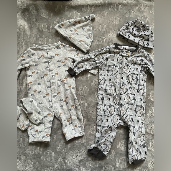 Onesies sets - Picture 1 of 1